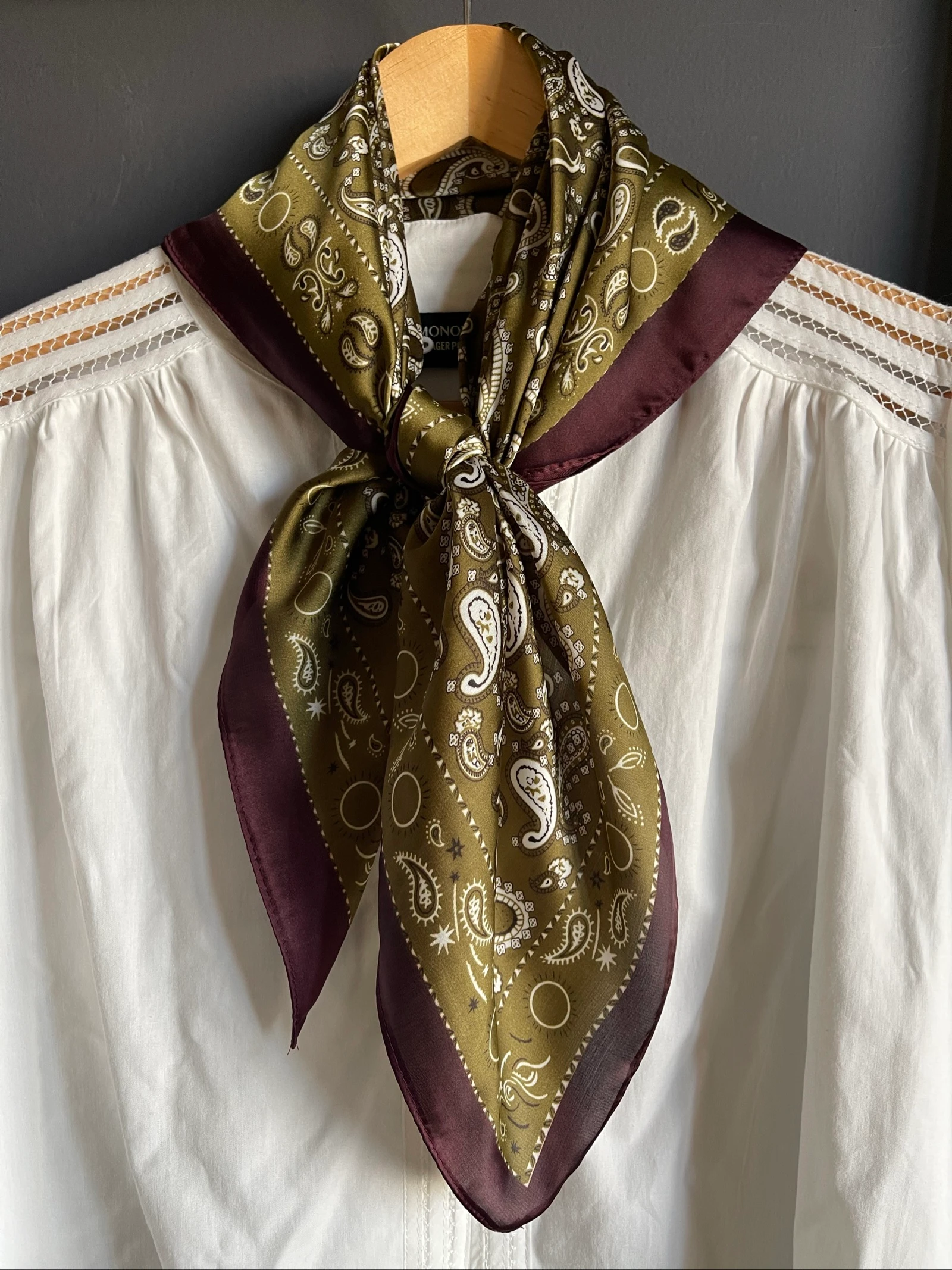 Foulard élégant kaki marron glacé 